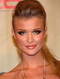 Joanna Krupa auf einer Party.