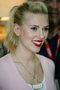 Scarlett Johansson in einem US-Milit&auml;rlager in Kuwait, Januar 2008.
