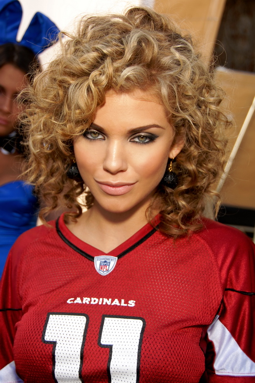 AnnaLynne bei der Super Bowl XLIII Party (Playboy Mansion) im Januar 2009.